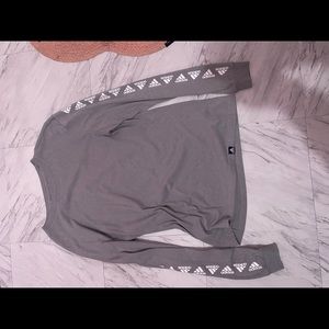 gray adidas long sleeve shirt